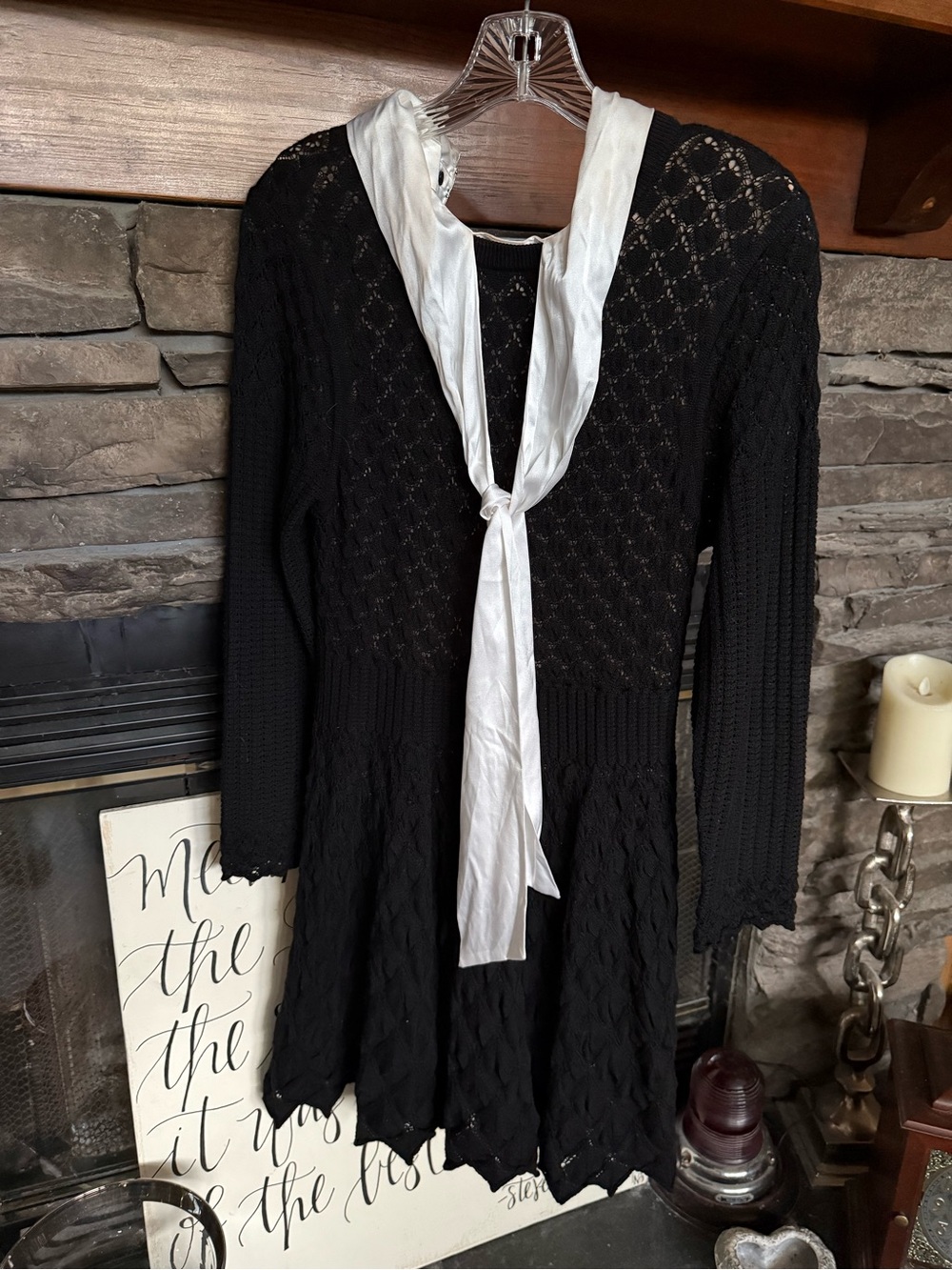 Alice + Olivia Cream Satin and Black sweater dress Sz. Large
